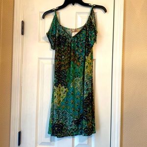 Realo boutique dress. Open shoulders. Size M. NWT